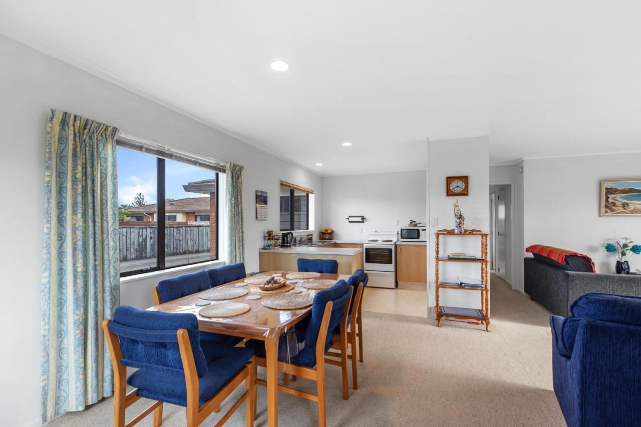 Riviera Casa - Mount Maunganui Holiday Home Екстериор снимка