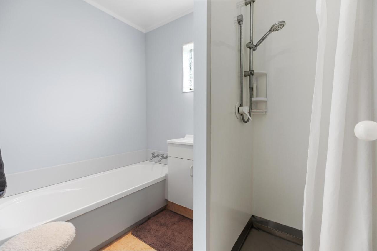 Riviera Casa - Mount Maunganui Holiday Home Екстериор снимка